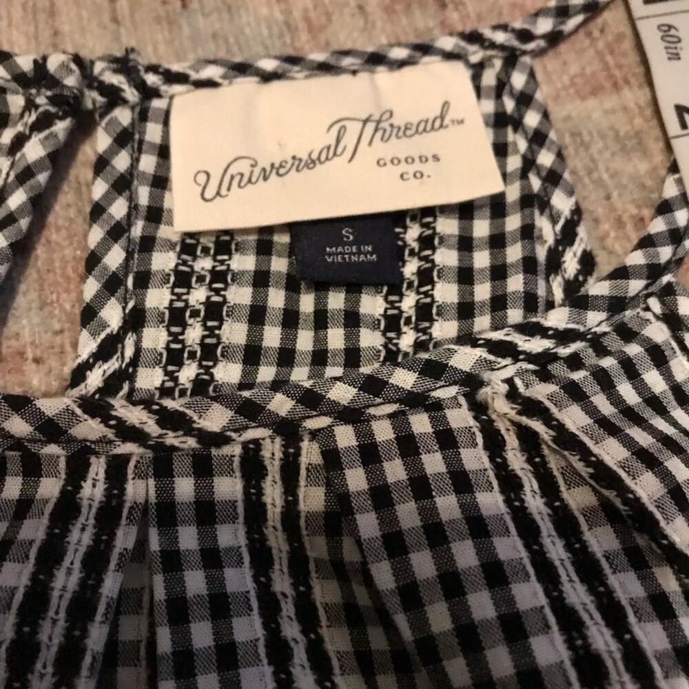 Universal Thread high neck Buffalo -laid top size small - Picture 4 of 6